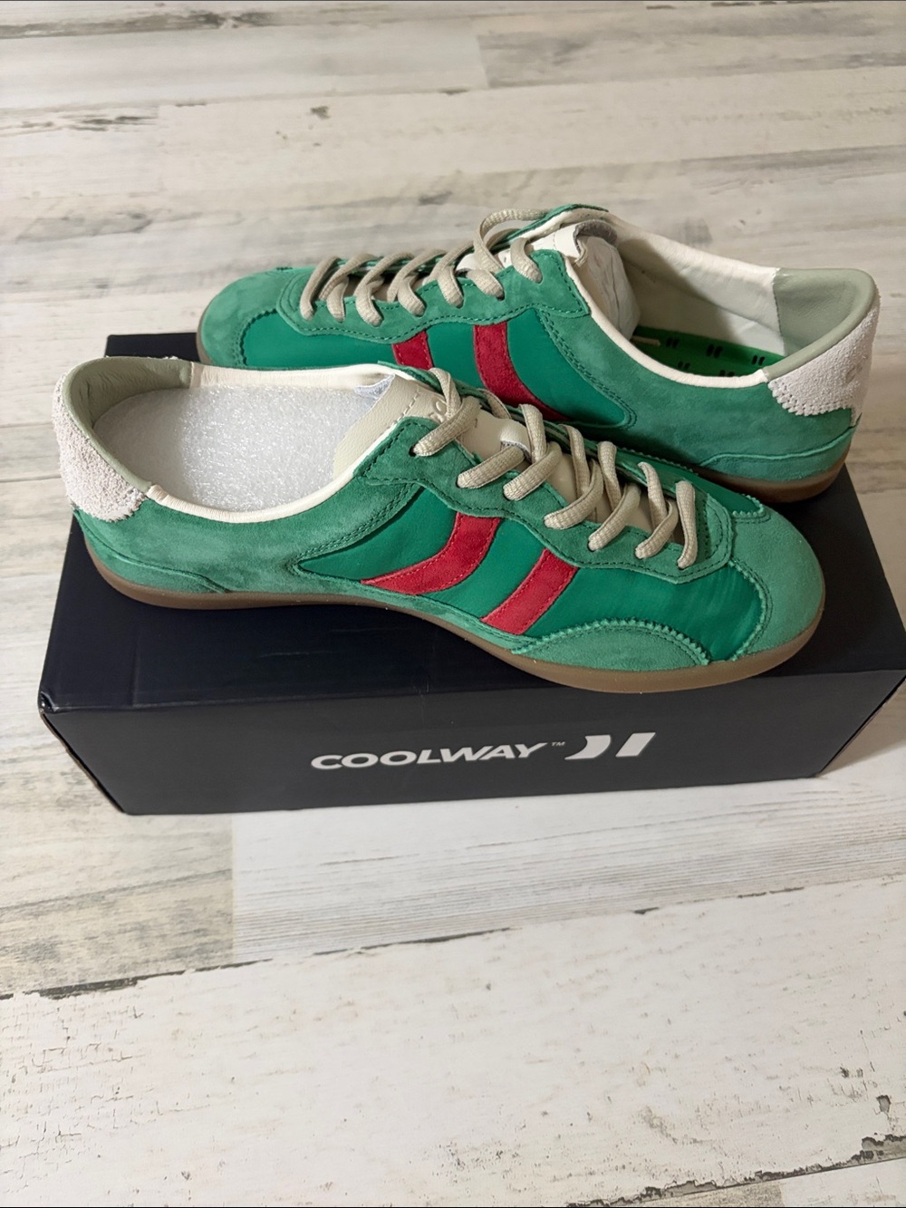 Coolway Kizuna Green Sneakers with Red Stripes and Cream Accents Unisex - Picture 4 of 12